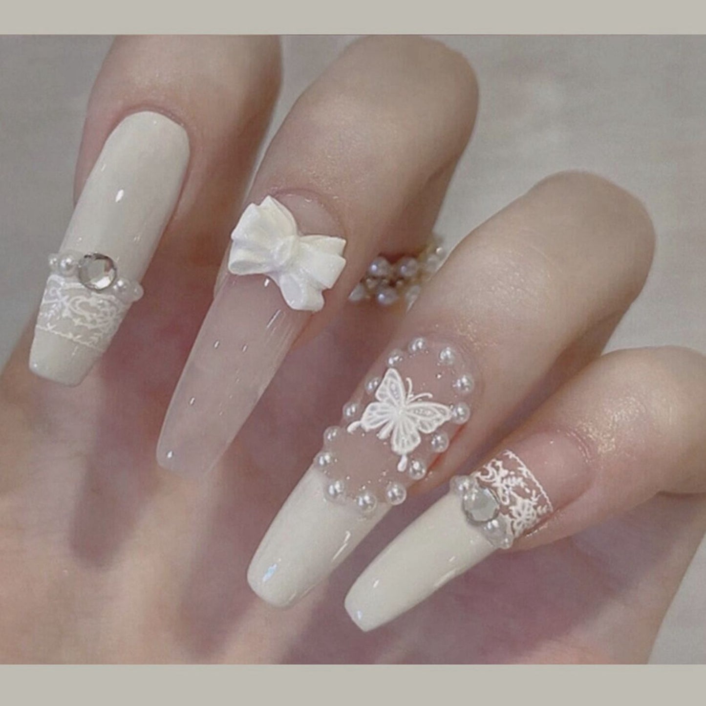 Lilac gradient Butterfly Pattern Fake Nails Full cover False Nails Extra Long Ballerina Coffin Nails Manicure Nail Art