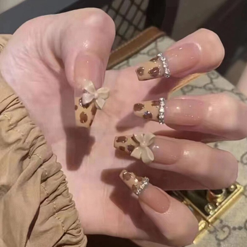 24pcs Nude milky French false nails with glue white nail tips full cover artificial nails with pearl heart wearable jelly nails