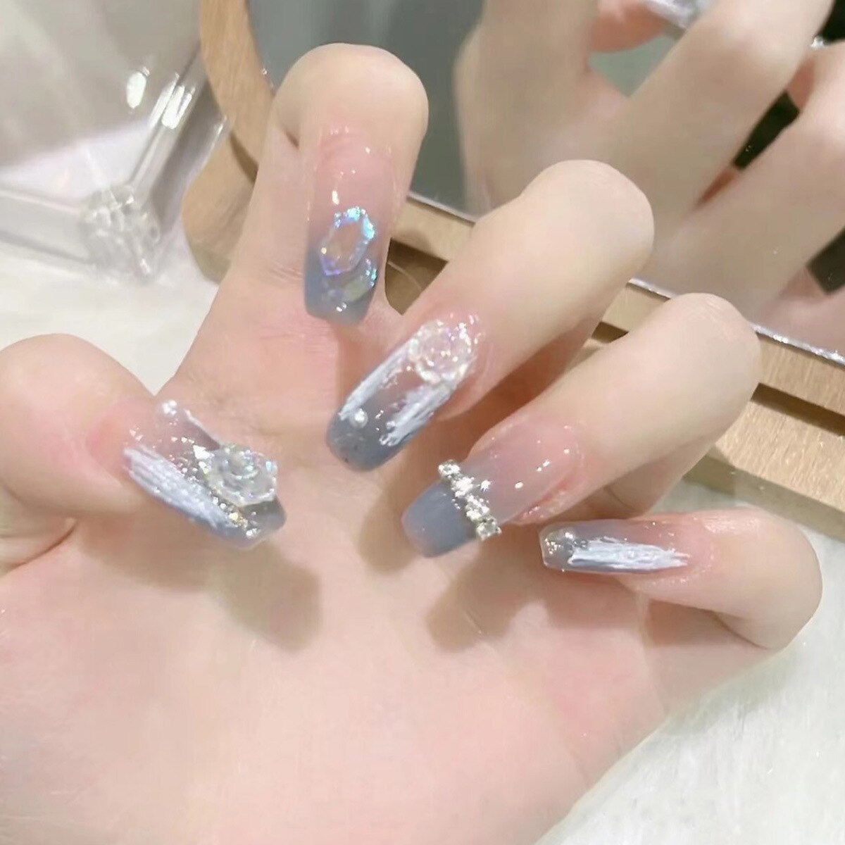 24pcs Wearable korean press on nails short ballet Artificial Nails with glue Cute sweet cool Pearl diamond Designs Fake Nails