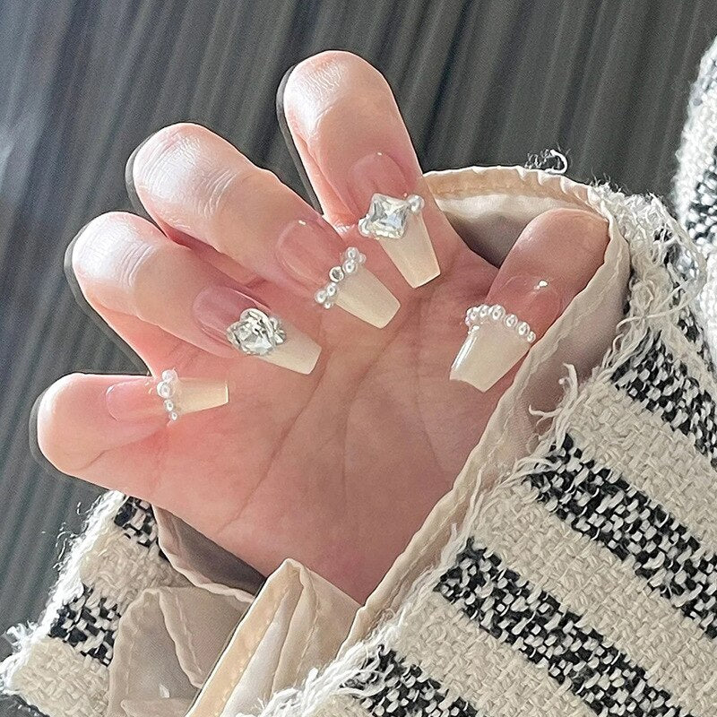 24pcs Nude milky French false nails with glue white nail tips full cover artificial nails with pearl heart wearable jelly nails