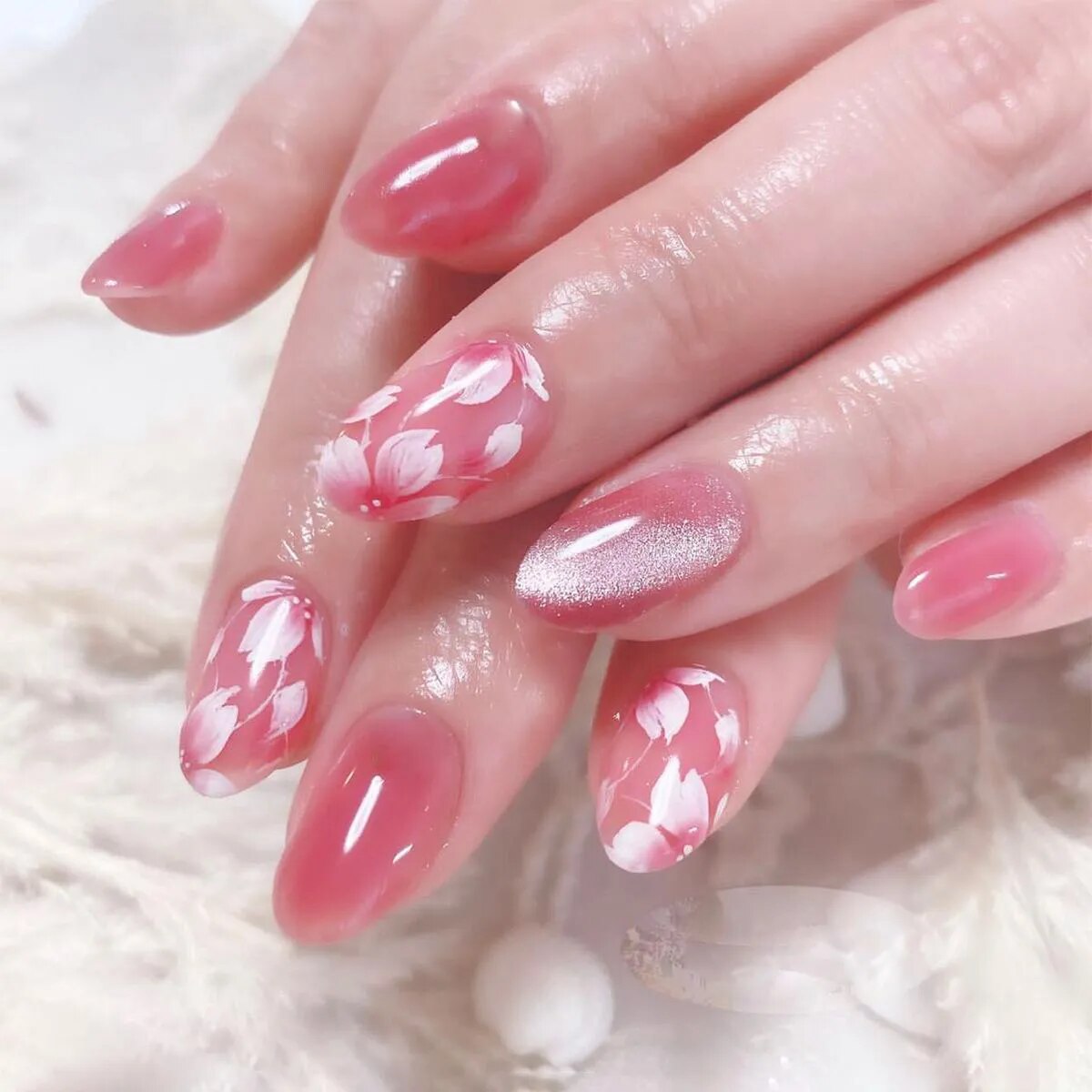 24Pcs Pink Round Head Almond Fake Nails with Heart Shape Rhinestone Wearable Ballerina False Nail Tips Full Cover Press on Nail