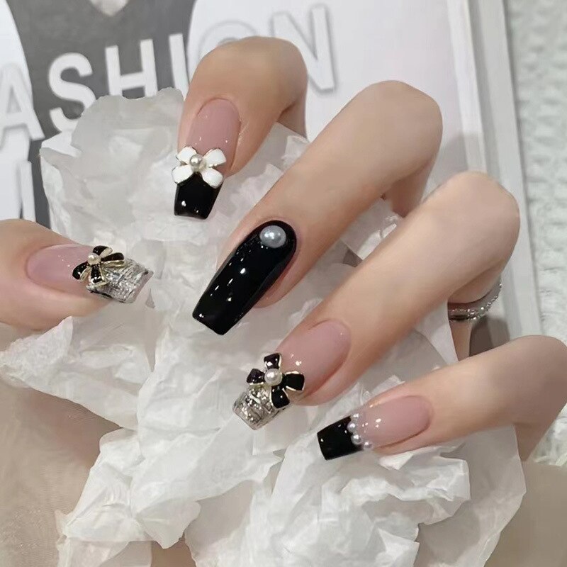 24pcs removeable y2k false nails with heart designs full cover french fake nail patch acrylic press on nails stick on white nail