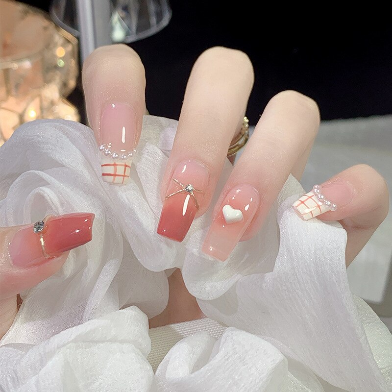 24pcs removeable y2k false nails with heart designs full cover french fake nail patch acrylic press on nails stick on white nail