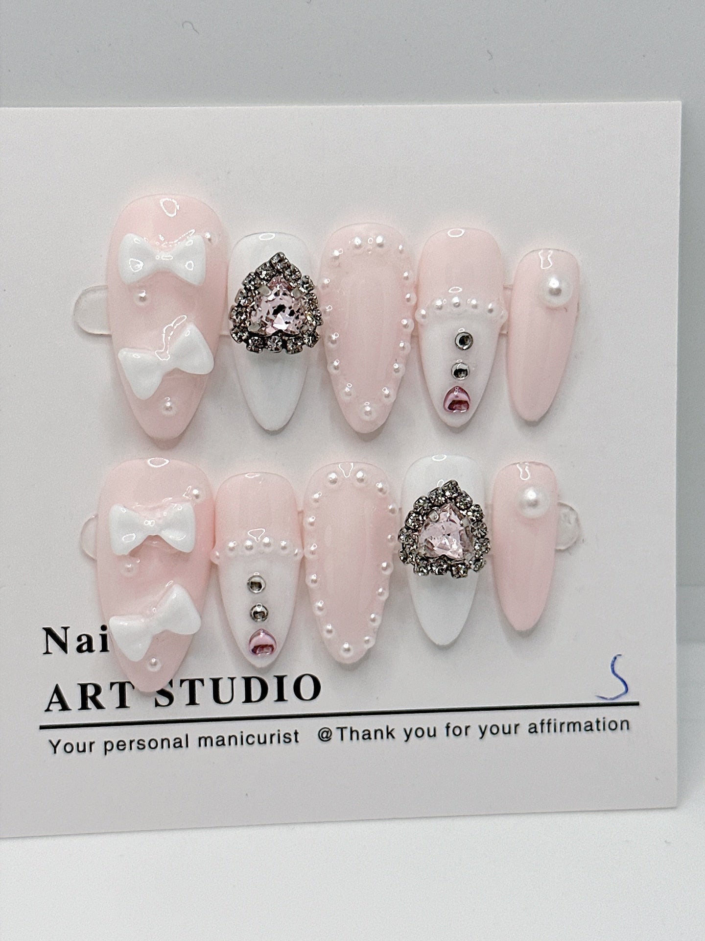 Handmade Custom Made False Nail Art With Pearls And Nows Wearable Nail Pink Almond Style Section Patch Removable Girl Fake Nail