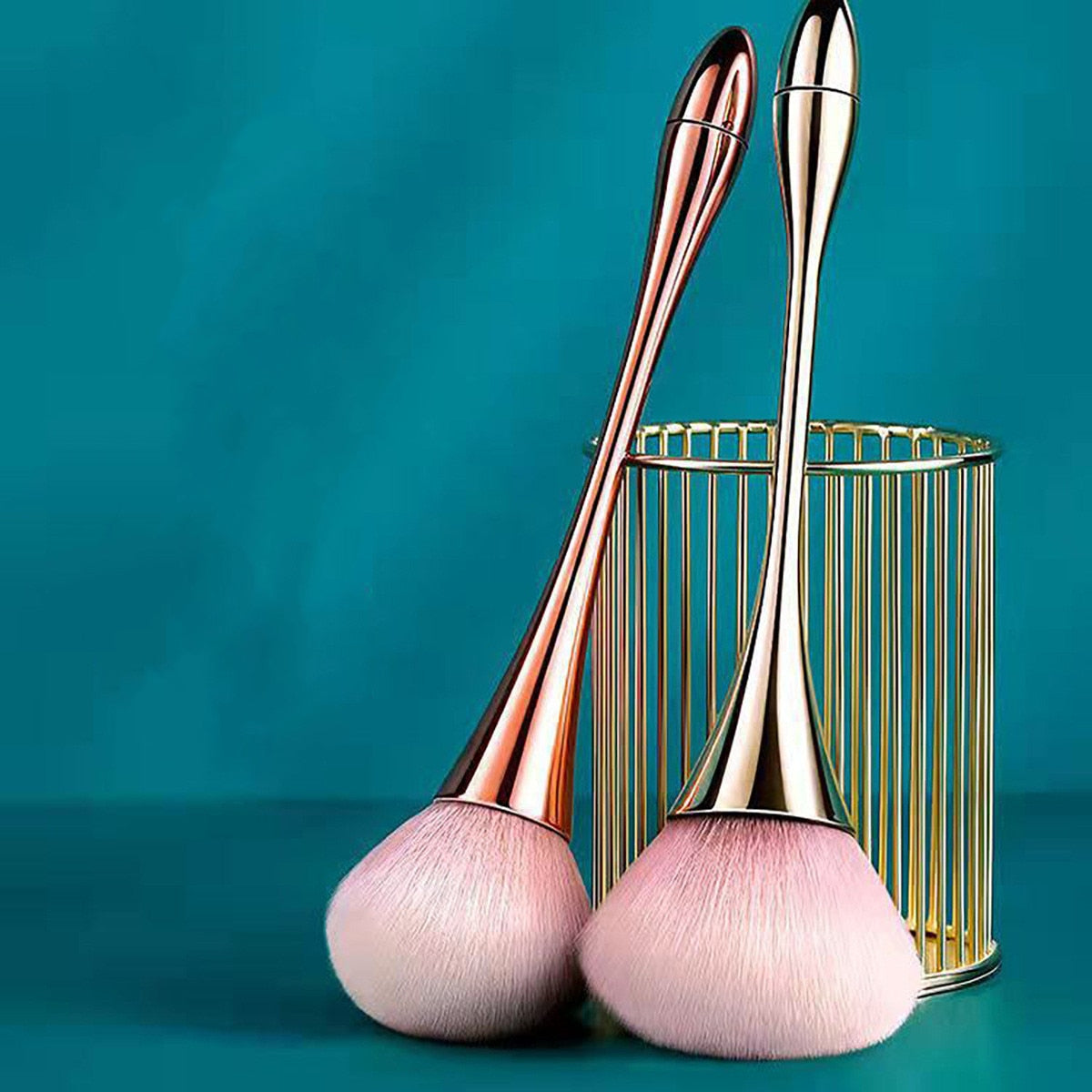 Single Makeup Brush Rose Gold Pink Goblet Loose Powder Brush Honey Powder Brush Highlight Brush Blush Brush Beauty Tool