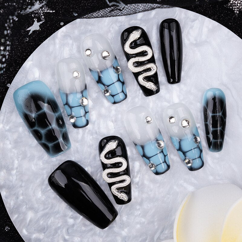 Handmade Gyaru Press on Nails Black Serpentine Dark Finished Fake Nails Medium Length Reusable Adhesive False Nails For Girls