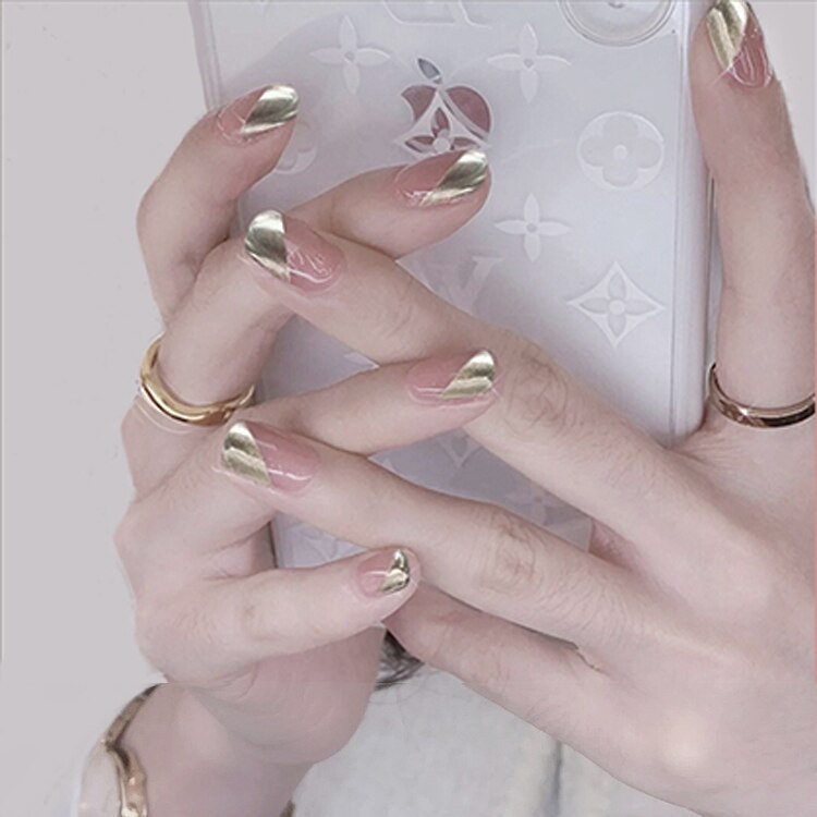 French Mordern stylish Elegant Gold Sliver Edge Line Wearable False Nails