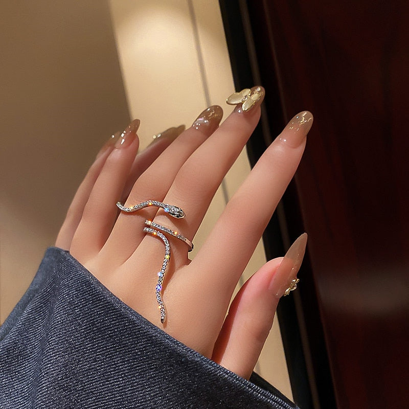 Cool Snake Shape Rings Bijoux Adjustable Crystal Rings Weddings Party Jewelry