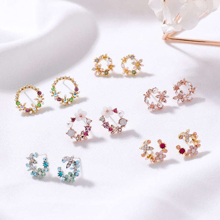 Korean New Colorful Rhinestone Wreath Stud Earrings For Women Sweet Flower Shell Small Cirlce Brincos Gift