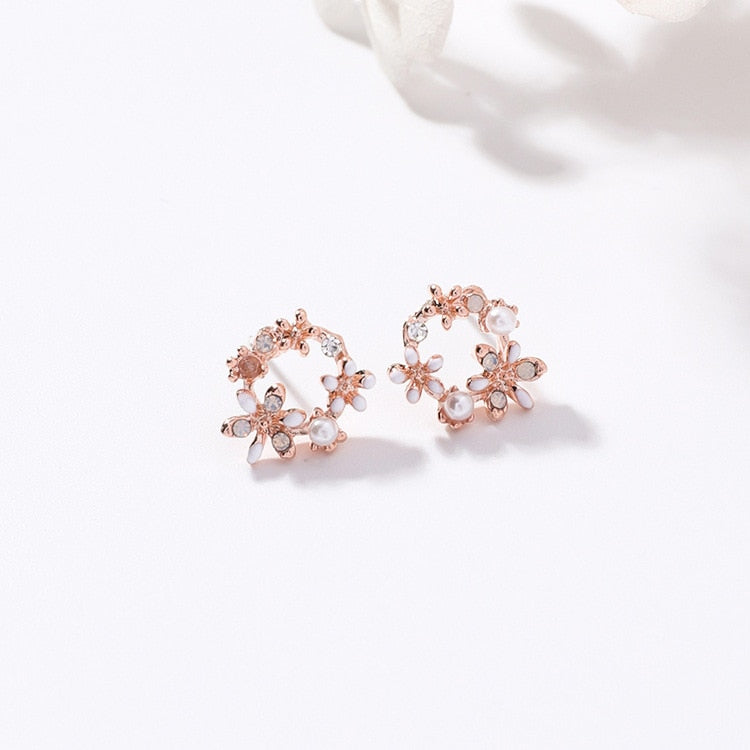 Korean New Colorful Rhinestone Wreath Stud Earrings For Women Sweet Flower Shell Small Cirlce Brincos Gift