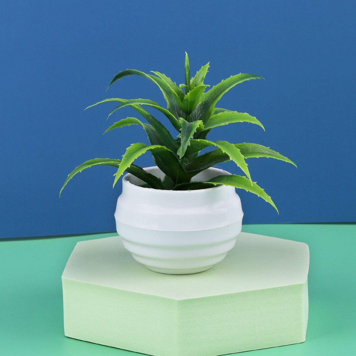 Mini Artificial Plants Bonsai Small Simulated Aloe Tree Pot Plants Fake Flowers Office Table Potted Ornaments Home Garden Decor