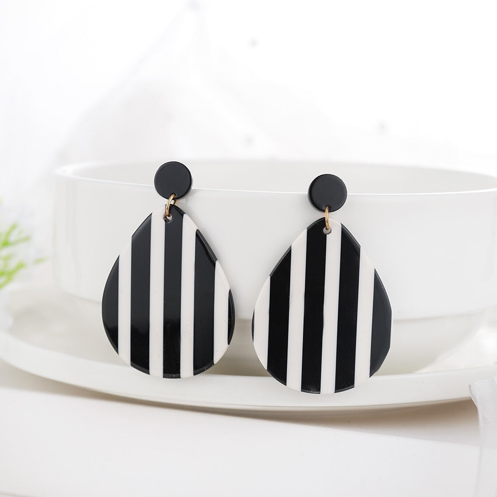 Black white Stripe Drop Earring Water Drop Pendant Hollow Round Cat Earring Jewel Brincos