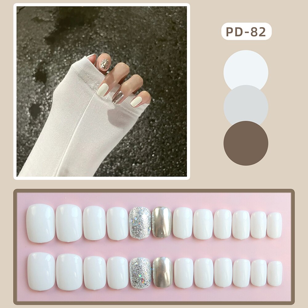 Short Fake Nails With Glitter Aurora Crystal Designs Pink Artificial Nails Wearable Full Cover Press on Nails 24pcs