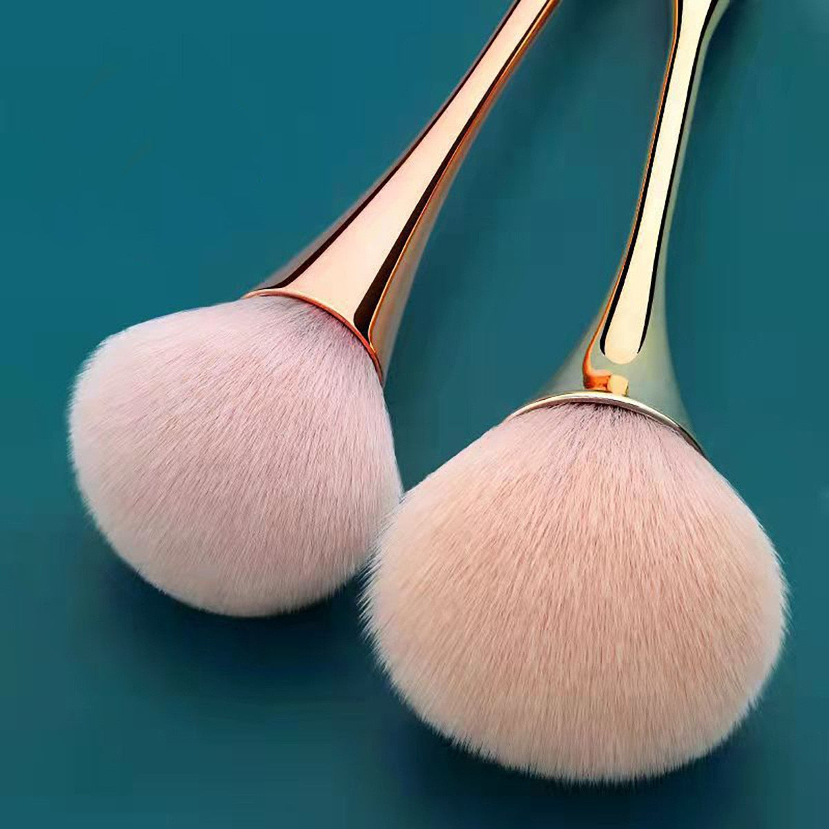 Single Makeup Brush Rose Gold Pink Goblet Loose Powder Brush Honey Powder Brush Highlight Brush Blush Brush Beauty Tool