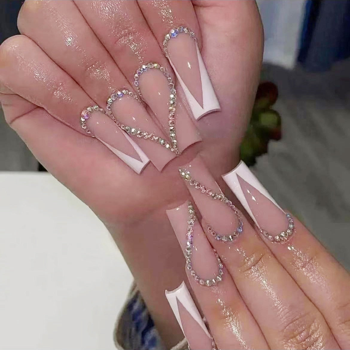 24Pcs Long Square False Nails with Glue French Rhinestone Design Fake Nail Wearable Acrylic Press on Nails Full Cover Nail Tips