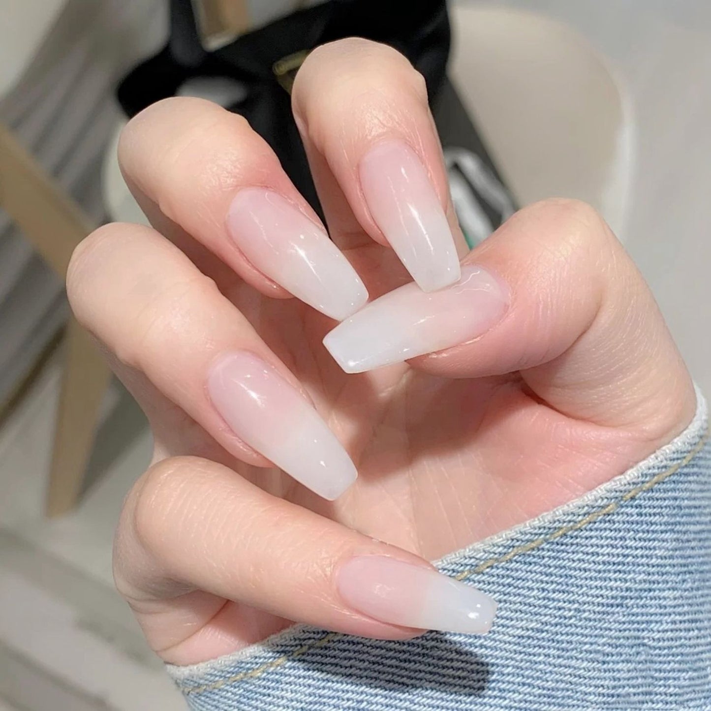 24pcs Long gradient nude false nail with glue simple artifical press on nails acrylic nails natural stick on nails set